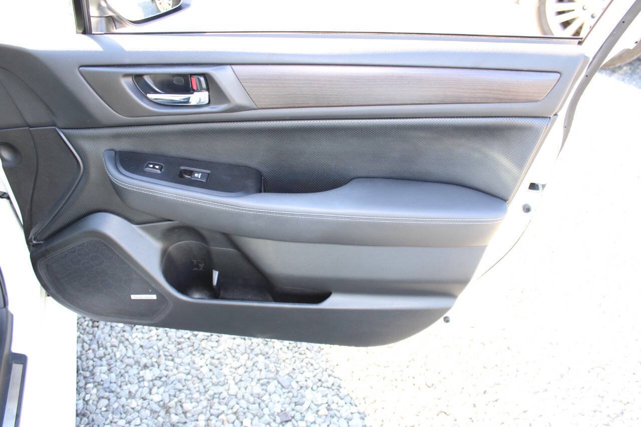 Used 2016 Subaru Legacy 2.5i Limited AWD/4WD image 23
