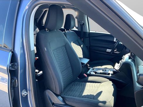 Used 2021 Ford Explorer XLT AWD/4WD image 7