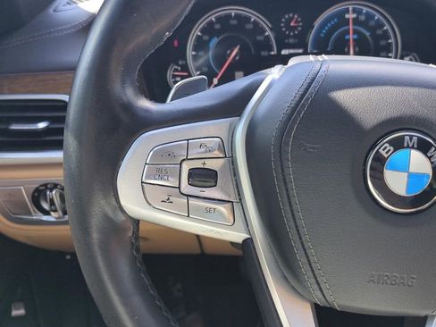 Used 2018 BMW 740e xDrive image 32