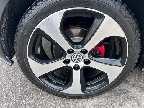 Used 2017 Volkswagen GTI S image 10