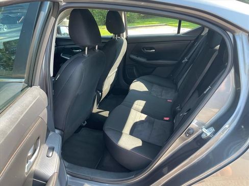 Used 2025 Nissan Sentra SR FWD image 4