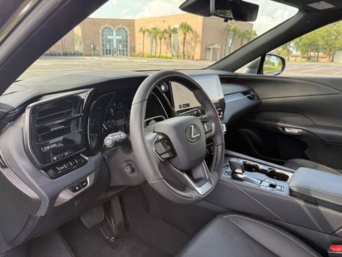 Used 2025 Lexus RX 350 AWD image 14