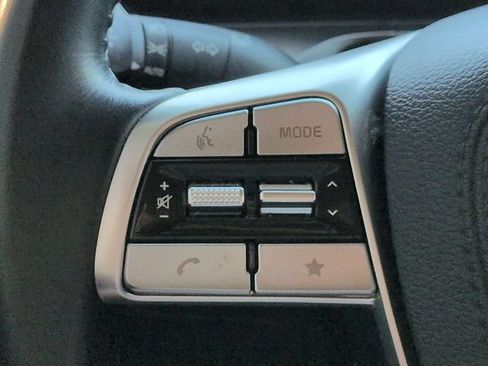 Used 2025 Kia Telluride LX FWD image 23