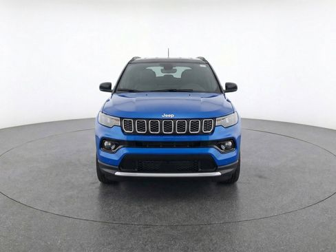 Used 2025 Jeep Compass Limited AWD/4WD image 2