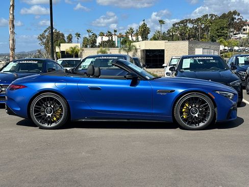 Used 2025 Mercedes-Benz SL 55 AMG 4MATIC image 2