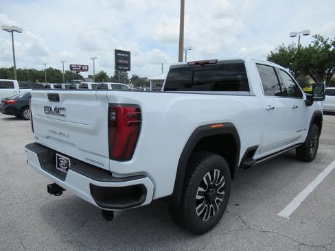 New 2026 GMC Sierra 2500 Denali Ultimate AWD/4WD image 7