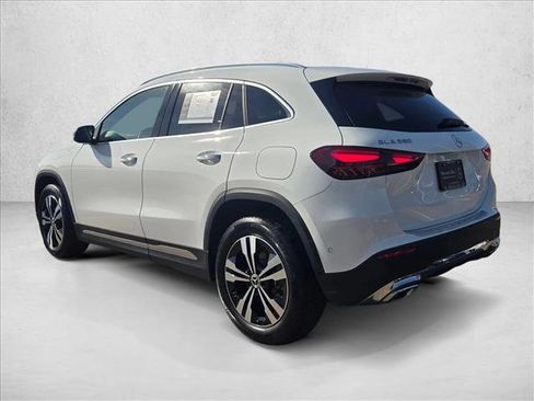 Certified 2025 Mercedes-Benz GLA 250 image 8