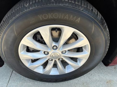 Certified 2017 Chrysler Pacifica Touring-L FWD image 9