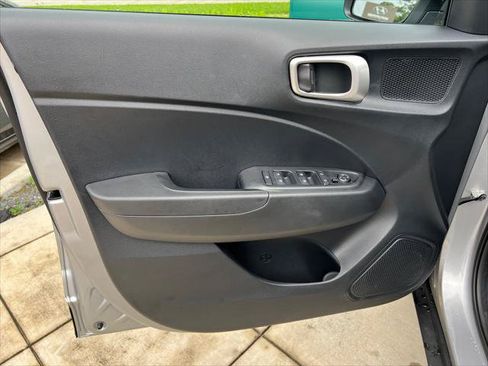 Used 2026 Hyundai Venue SEL FWD image 16