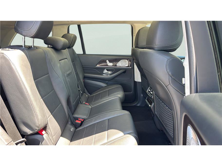 Used 2024 Mercedes-Benz GLS 450 4MATIC image 18