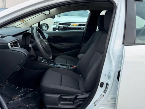 Used 2023 Toyota Corolla LE FWD image 12