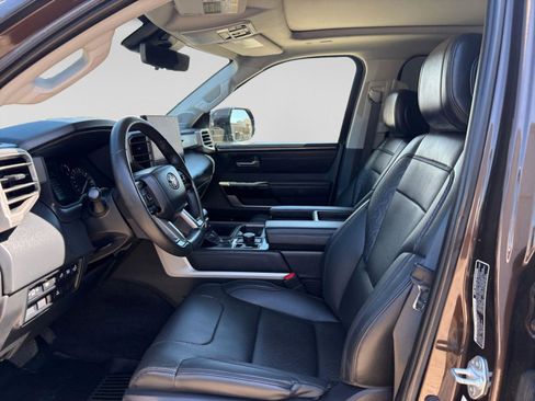 Used 2022 Toyota Tundra Limited image 7