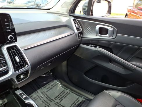 Used 2021 Kia Sorento SX AWD/4WD image 25