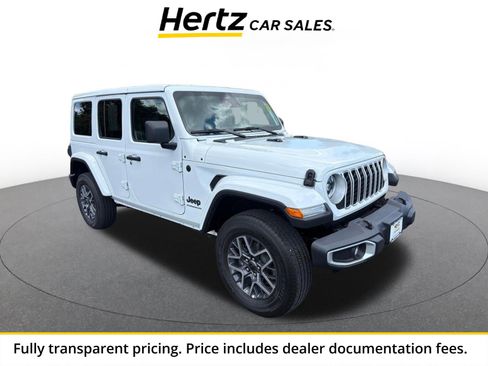 Used 2025 Jeep Wrangler Unlimited Sahara AWD/4WD image 1