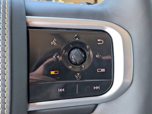 New 2025 Nissan Armada Platinum Reserve image 21