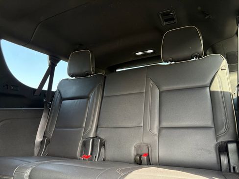 Used 2023 Chevrolet Suburban Premier RWD image 28
