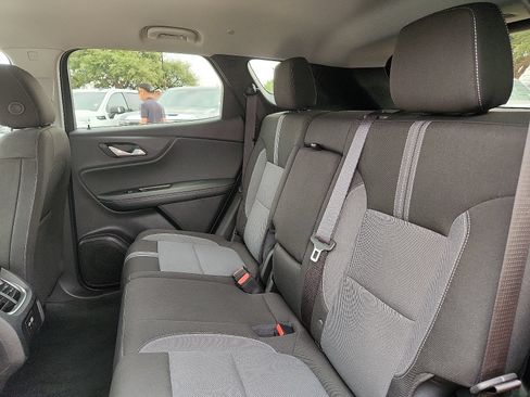 Used 2025 Chevrolet Blazer LT AWD/4WD image 11