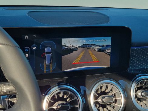 Certified 2025 Mercedes-Benz GLB 250 image 34