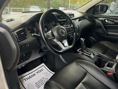 Used 2022 Nissan Rogue Sport SL w/ Premium Package image 12