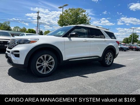 Used 2022 Ford Explorer Limited w/ Equipment Group 301A AWD/4WD image 7