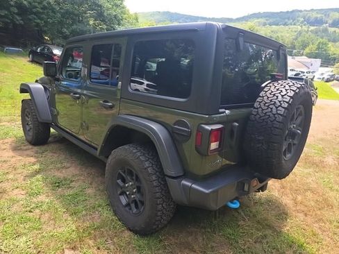 Used 2024 Jeep Wrangler Unlimited AWD/4WD image 4