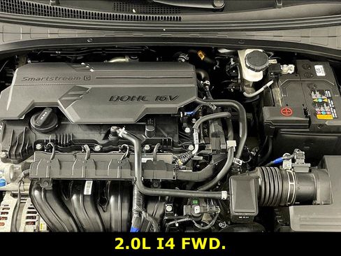 Used 2025 Hyundai Elantra Sport FWD image 27
