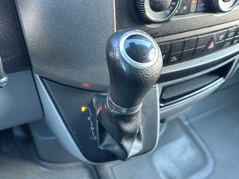 Used 2016 Freightliner Sprinter 2500 image 41