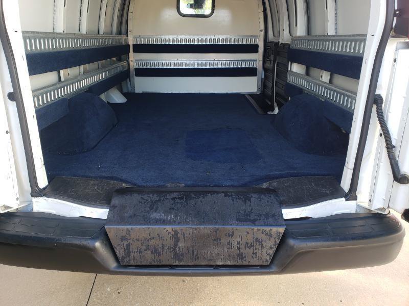 Used 2019 Chevrolet Express 2500 RWD image 12