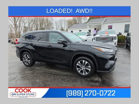 Used 2020 Toyota Highlander XLE AWD/4WD image 1