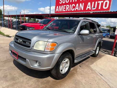 Used 2001 Toyota Sequoia SR5 RWD image 4