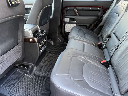 Used 2023 Land Rover Defender 130 X image 15