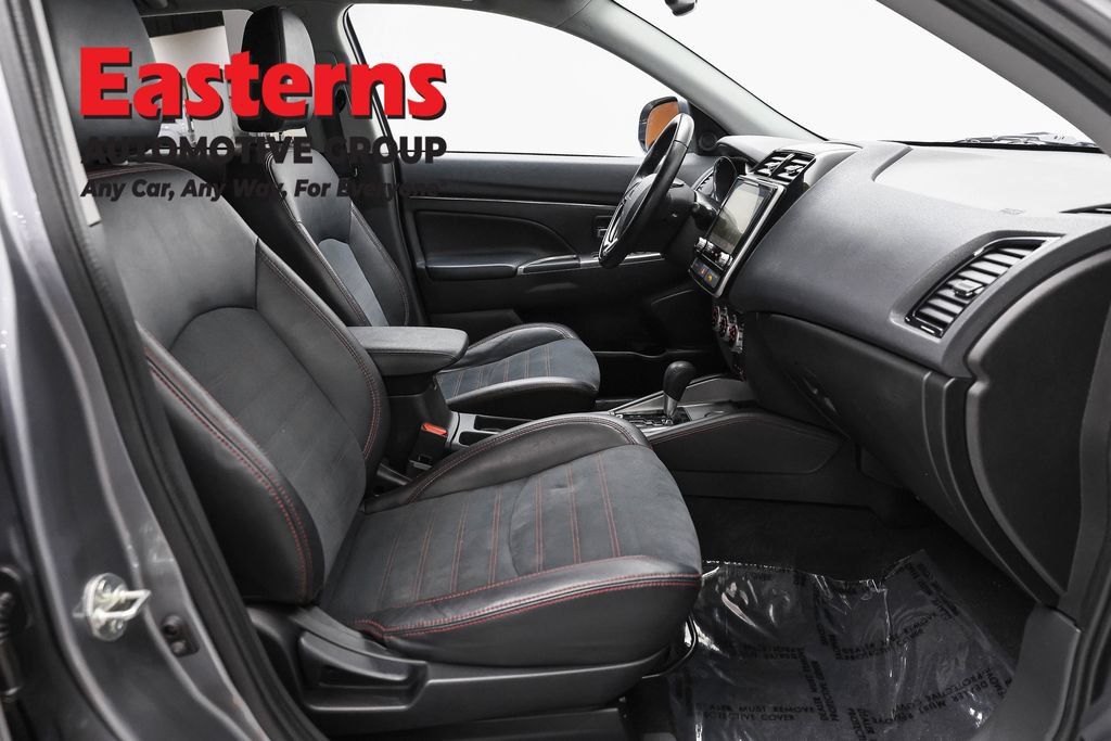 Used 2022 Mitsubishi Outlander Sport SE FWD image 26