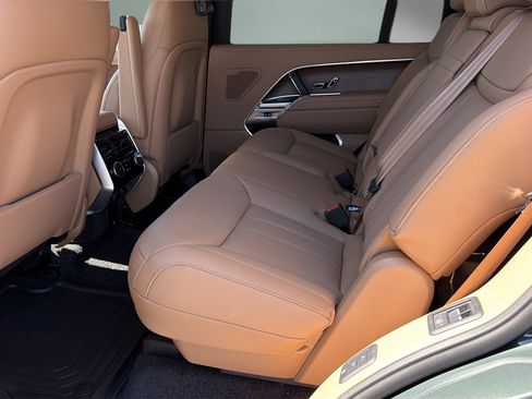 New 2026 Land Rover Range Rover Long Wheelbase SE AWD/4WD image 19
