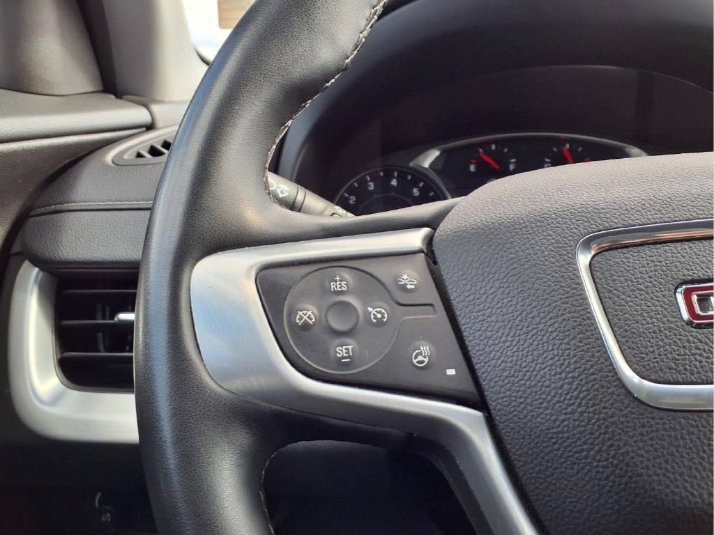 Used 2024 GMC Terrain SLT AWD/4WD image 17