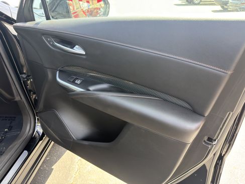 Used 2019 Cadillac XT4 Sport w/ Cold Weather Package FWD image 11