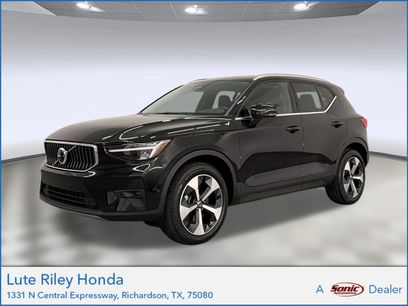 Used 2025 Volvo XC40 B5 Plus