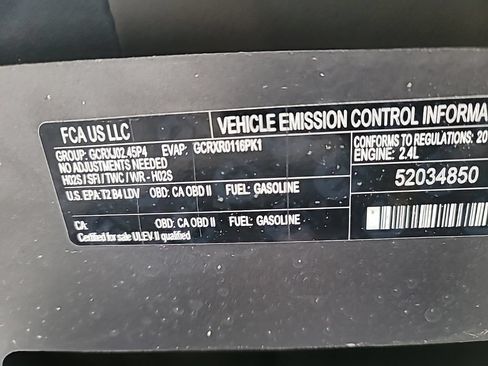 Used 2016 Jeep Renegade Latitude w/ Cold Weather Group AWD/4WD image 32
