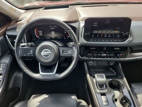 Certified 2021 Nissan Rogue Platinum FWD image 17