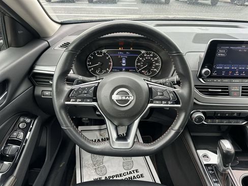 Used 2024 Nissan Altima 2.5 SR image 14