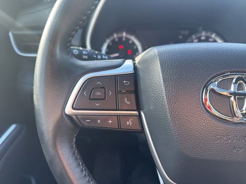 Used 2023 Toyota Highlander L image 27