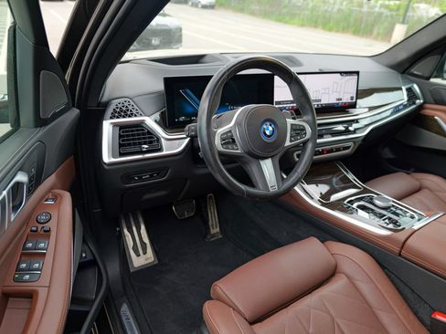 Used 2024 BMW X5 xDrive50e w/ M Sport Package AWD/4WD image 16