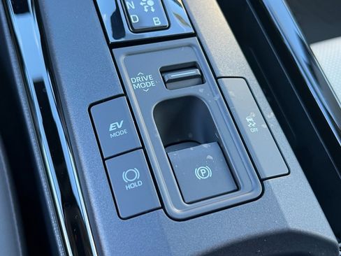 New 2026 Toyota Prius XLE image 23