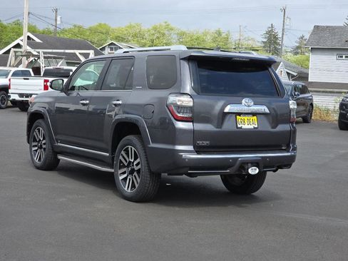 Used 2016 Toyota 4Runner Limited image 4