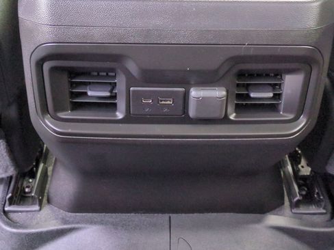 Used 2021 Chevrolet Silverado 1500 LT Trail Boss w/ LPO, Dark Essentials Package AWD/4WD image 20