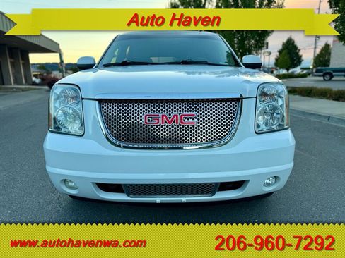 Used 2008 GMC Yukon XL Denali image 3