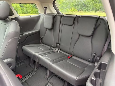 Used 2025 Kia Carnival SX Prestige FWD image 28