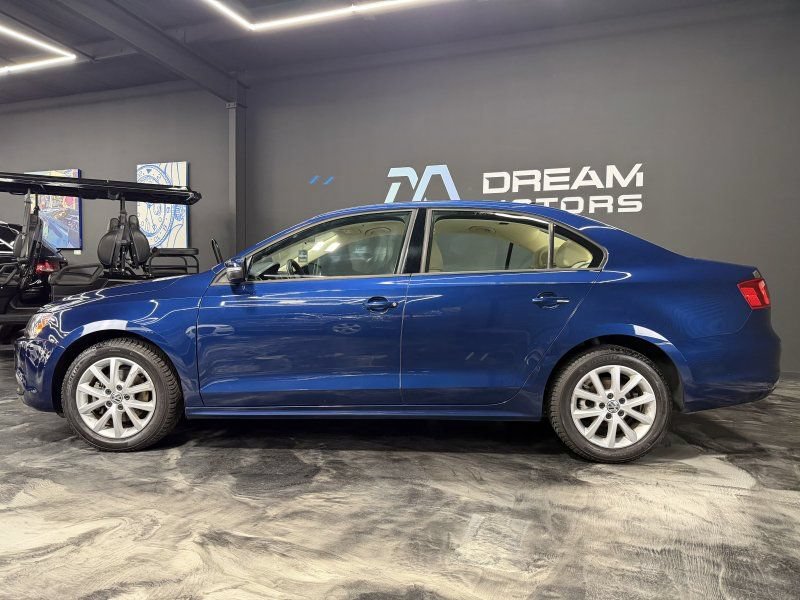 Used 2012 Volkswagen Jetta SE FWD image 8