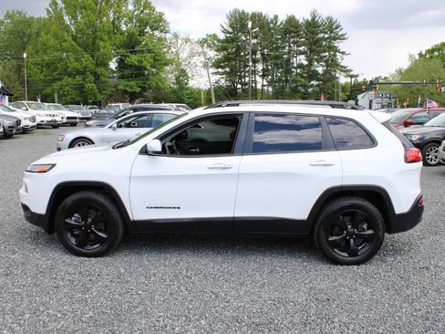 Used 2016 Jeep Cherokee High Altitude AWD/4WD image 10