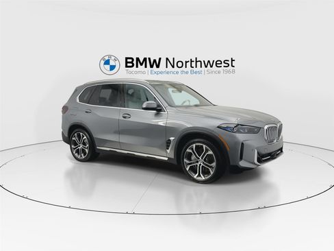 New 2026 BMW X5 xDrive50e image 6