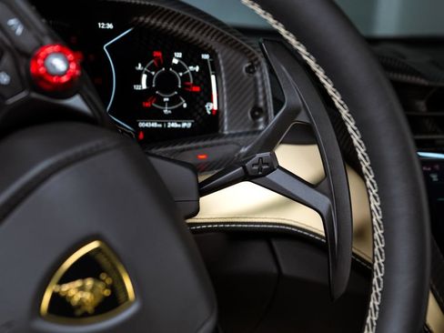 Used 2024 Lamborghini Revuelto AWD/4WD image 42